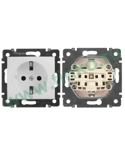 Розетка Valena 2К+3 10/16А, белый (774420). Розетка. LegranD в Абакане
